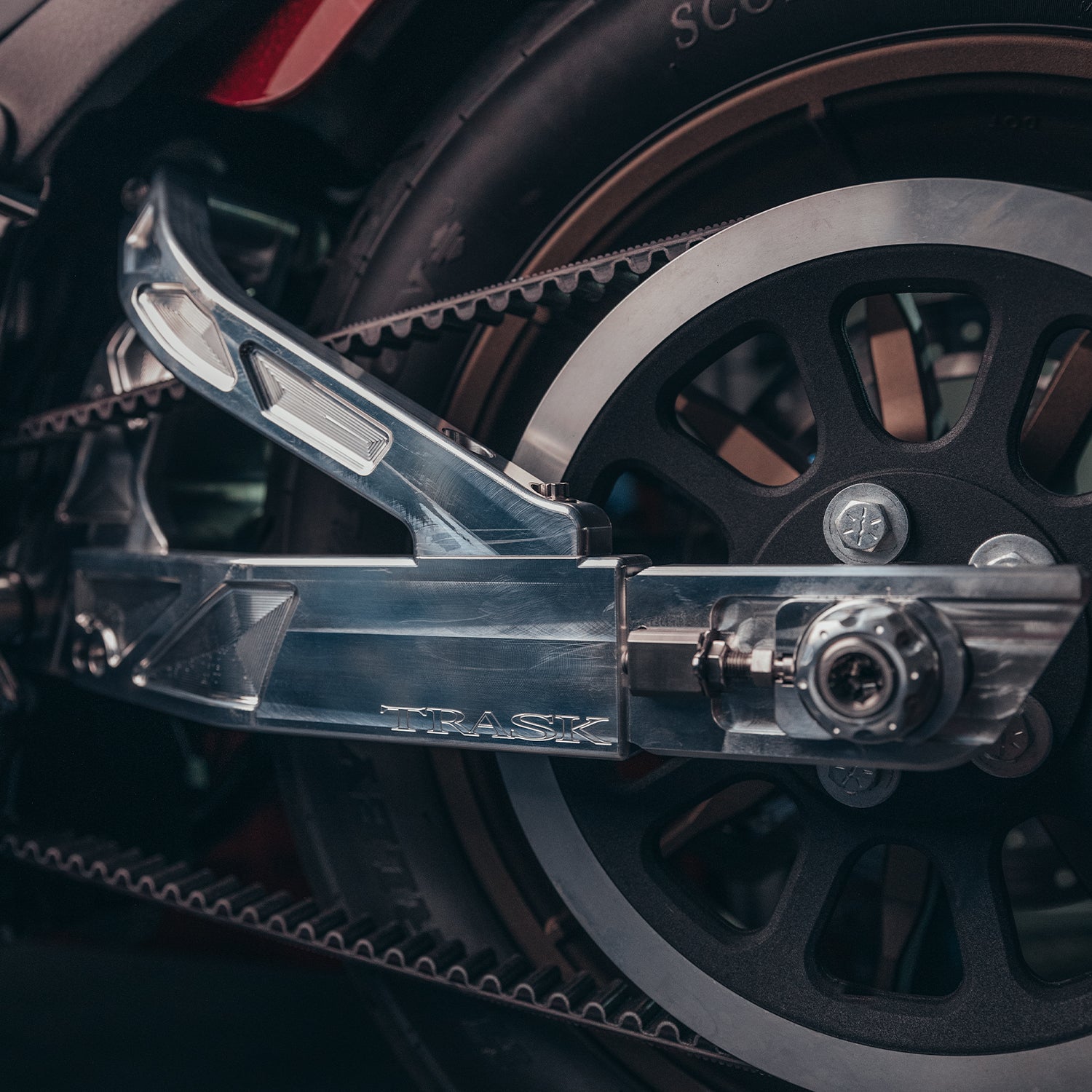 Harley davidson softail swingarm discount